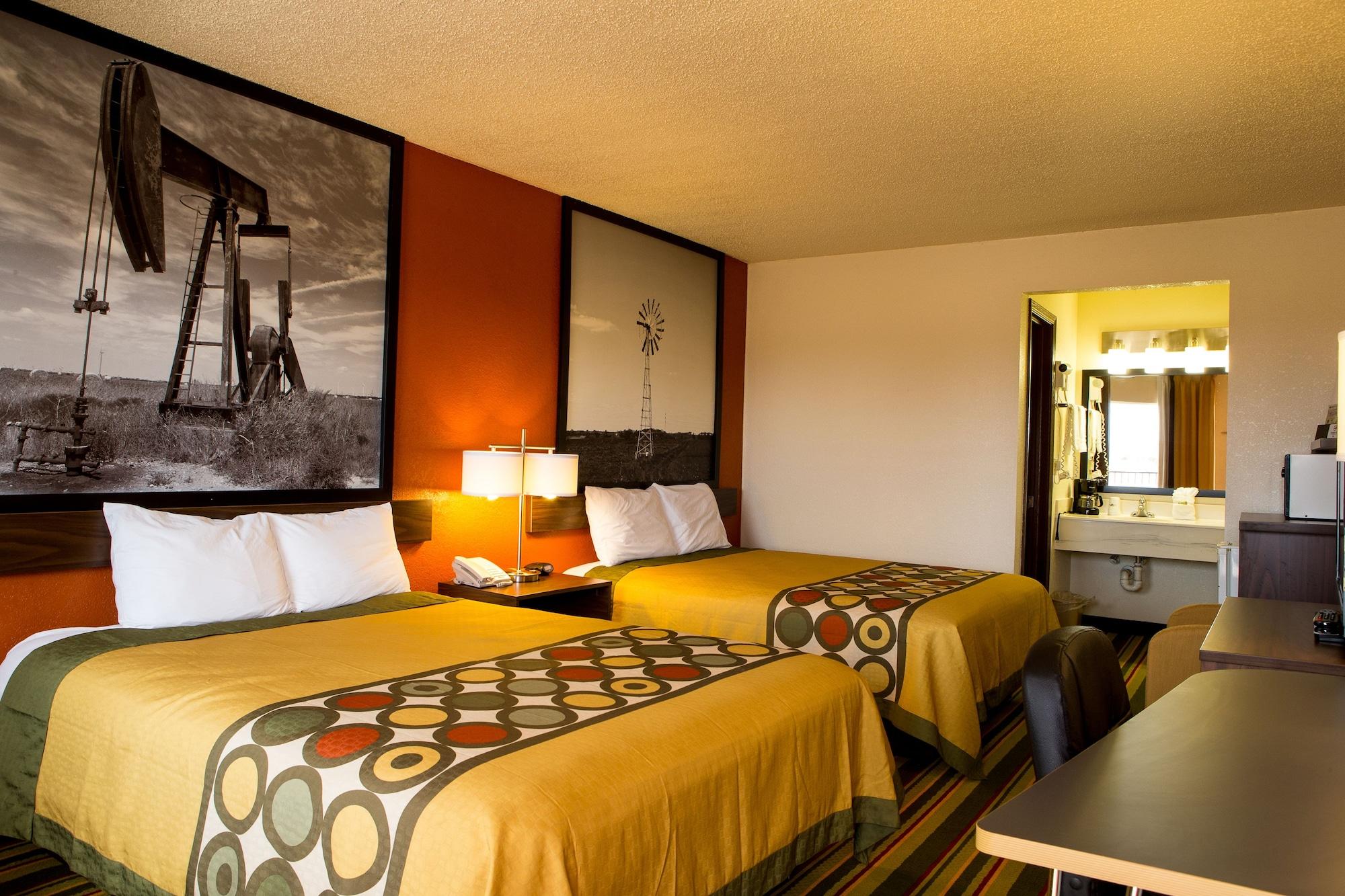 Super 8 By Wyndham Woodward Hotel Eksteriør billede